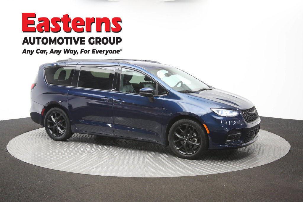 Used 2023 Chrysler Pacifica Touring-L w/ S Appearance Package FWD image 50