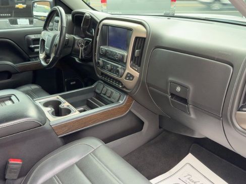 Used 2017 GMC Sierra 1500 Denali w/ Denali Ultimate Package AWD/4WD image 13