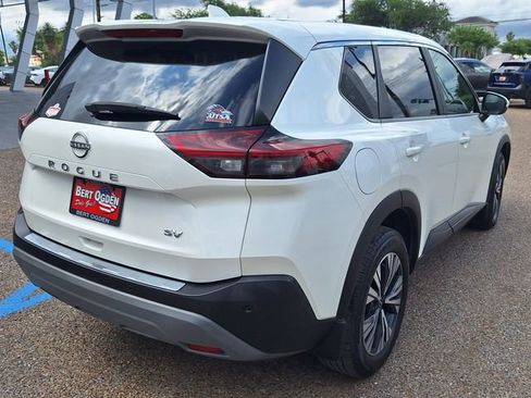 Used 2023 Nissan Rogue SV image 7