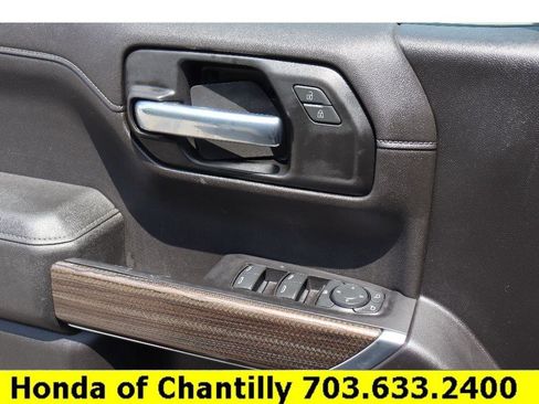 Used 2020 Chevrolet Silverado 1500 RST image 16