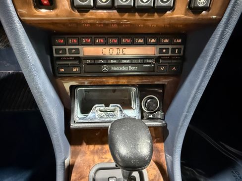 Used 1990 Mercedes-Benz 300 CE Coupe image 26