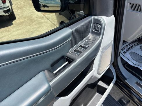 Used 2024 Ford F350 Limited w/ FX4 Off-Road Package AWD/4WD image 12