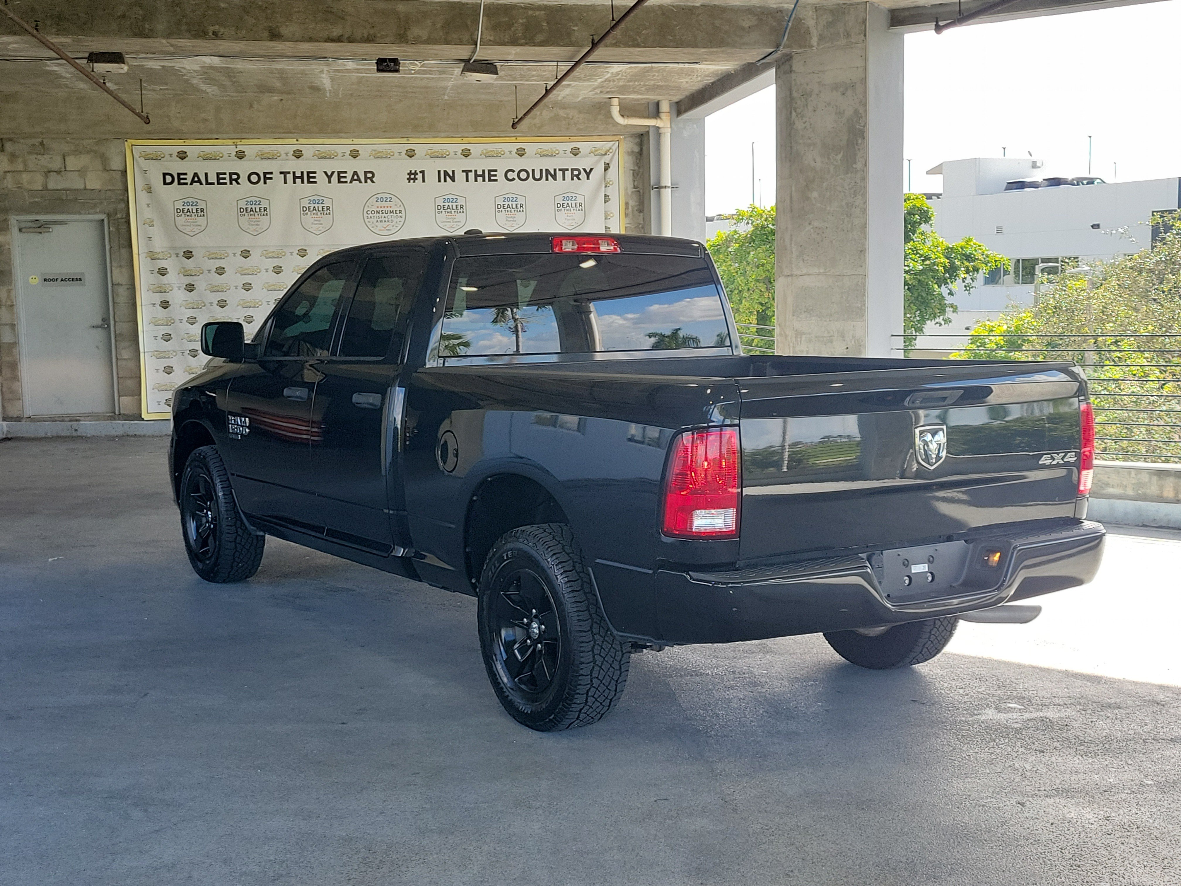 Used 2019 RAM 1500 Express AWD/4WD image 3