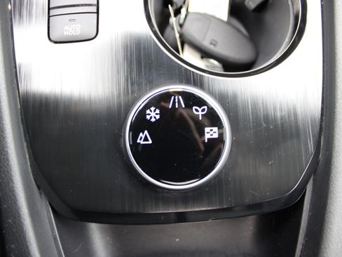 Certified 2023 Nissan Rogue SV w/ SV Premium Package image 22