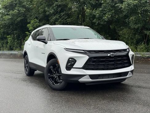 New 2026 Chevrolet Blazer LT w/ Convenience Package AWD/4WD image 1