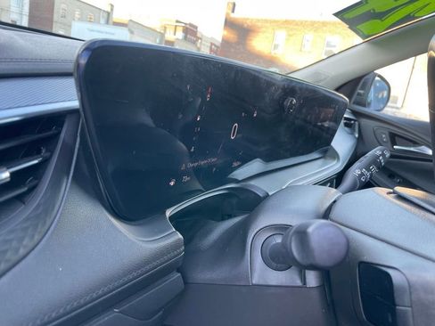 Used 2024 Buick Encore GX Sport Touring image 14