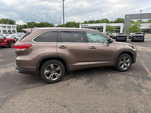 Used 2019 Toyota Highlander Limited Platinum AWD/4WD image 20