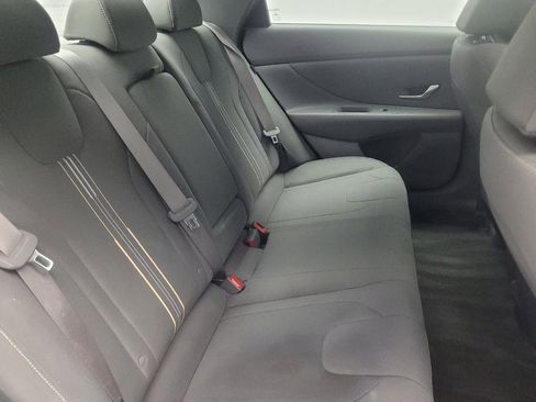 Used 2025 Hyundai Elantra SEL FWD image 19