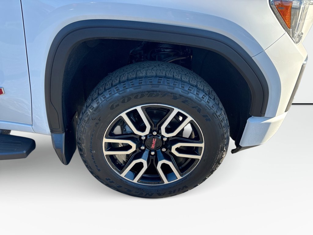 Used 2019 GMC Sierra 1500 AT4 w/ AT4 Premium Package AWD/4WD image 11