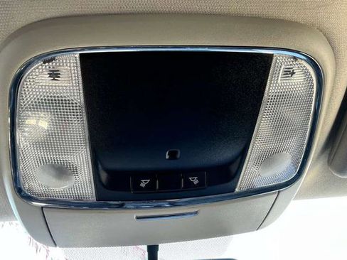 Used 2013 Jeep Grand Cherokee Laredo w/ Laredo E Group image 31