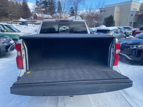 Used 2021 Chevrolet Silverado 1500 LT Trail Boss w/ Convenience Package II image 6