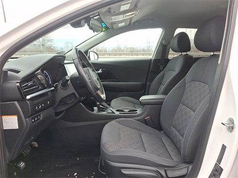 Certified 2022 Kia Niro LXS image 13