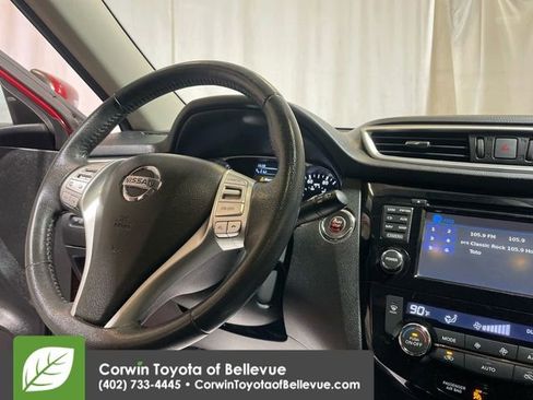 Used 2015 Nissan Rogue SL w/ SL Premium Package image 22