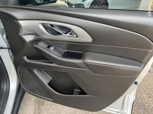 Used 2019 Chevrolet Traverse LS w/ LPO, Floor Liner Package AWD/4WD image 21