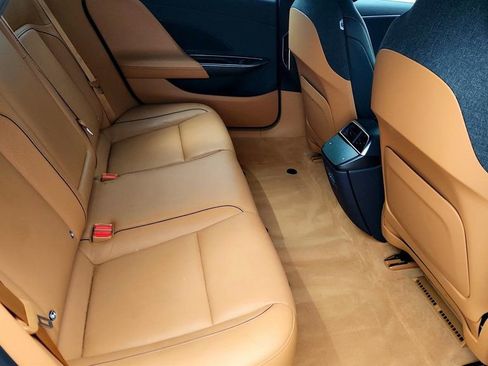 Used 2024 Lucid Air Touring image 23