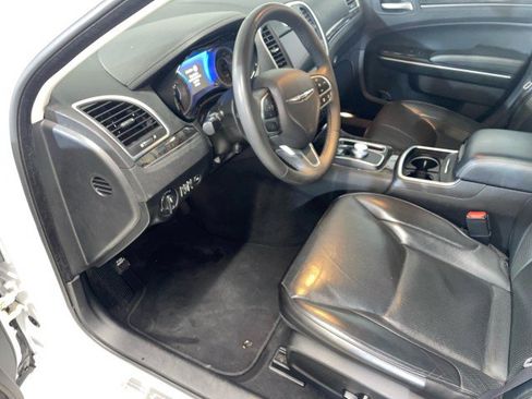 Used 2023 Chrysler 300 Touring L w/ Popular Equipment Group image 10