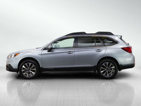 Used 2016 Subaru Outback 2.5i Limited image 2
