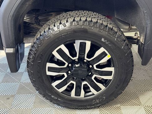 New 2026 GMC Sierra 2500 Denali Ultimate image 17