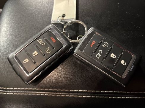 Used 2022 Jeep Grand Cherokee L Laredo w/ Luxury Tech Group I image 40