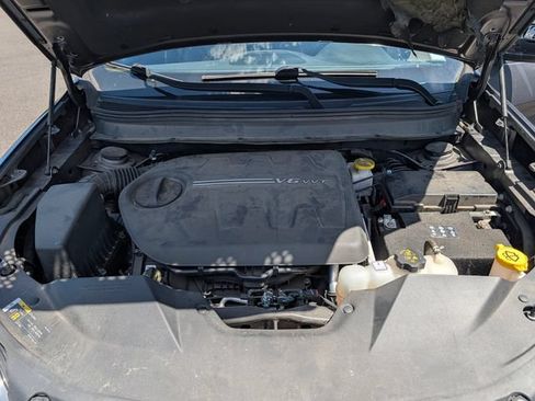 Used 2020 Jeep Cherokee High Altitude AWD/4WD image 10
