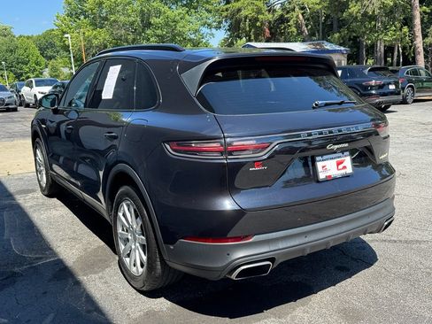 Used 2019 Porsche Cayenne E-Hybrid w/ Premium Plus Package AWD/4WD image 10