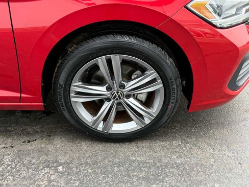 Certified 2023 Volkswagen Jetta SE FWD image 7