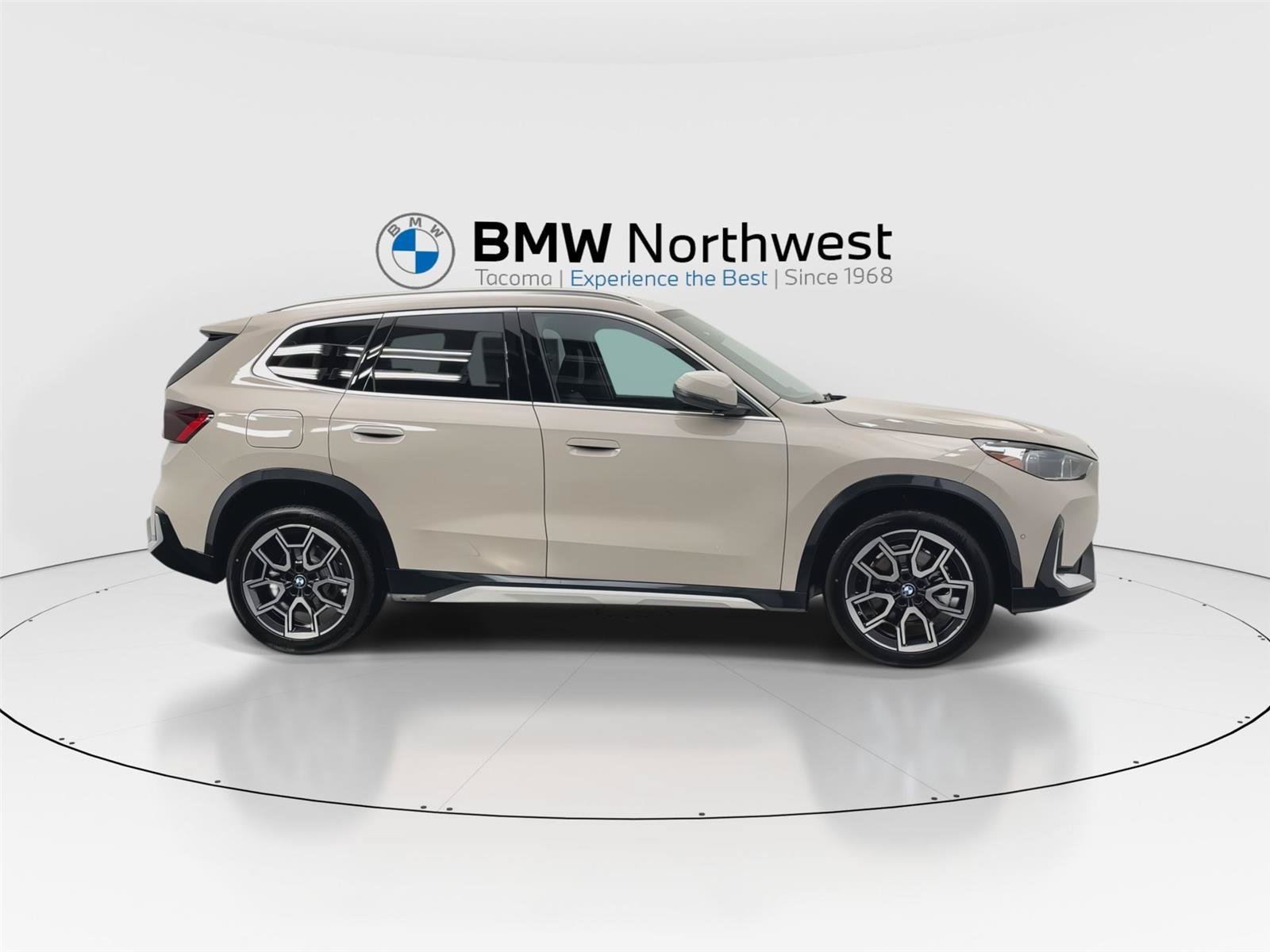 Used 2026 BMW X1 xDrive28i w/ Convenience Package AWD/4WD image 5
