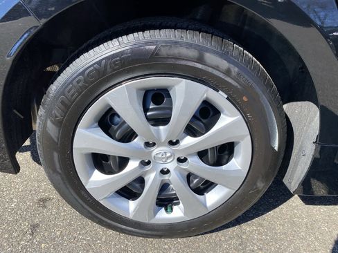 Used 2025 Toyota Corolla LE image 21