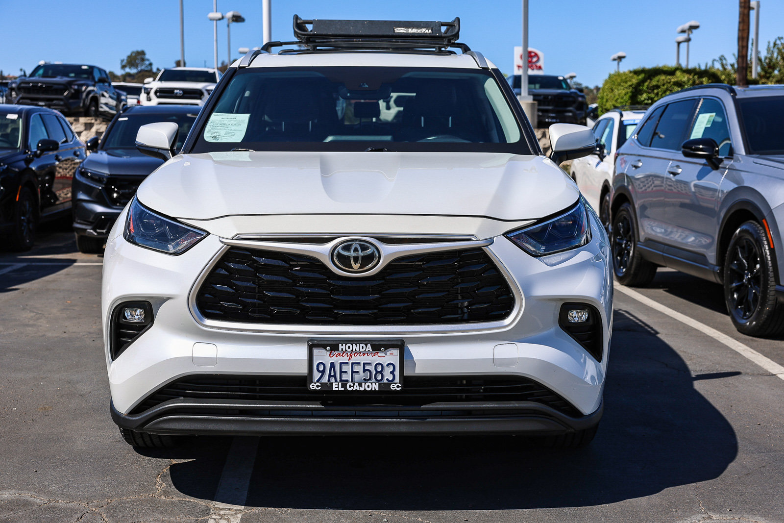 Used 2022 Toyota Highlander XLE AWD/4WD image 20