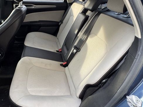 Certified 2019 Ford Fusion SE w/ Equipment Group 151A image 10