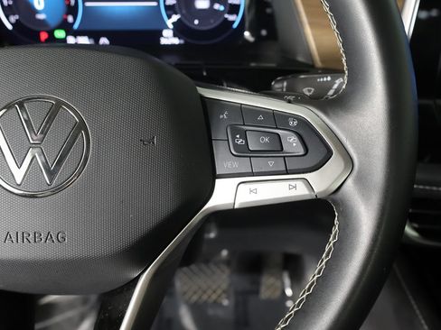 Used 2025 Volkswagen Atlas SE AWD/4WD image 42