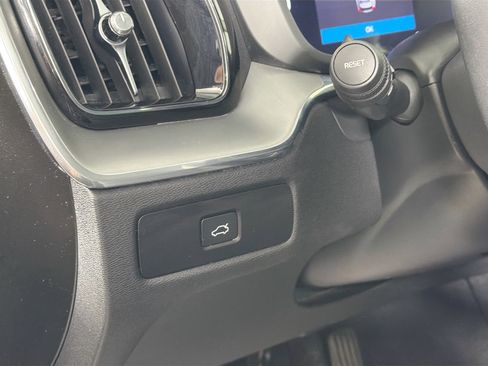 Certified 2023 Volvo XC60 B5 Core w/ Climate Package image 11