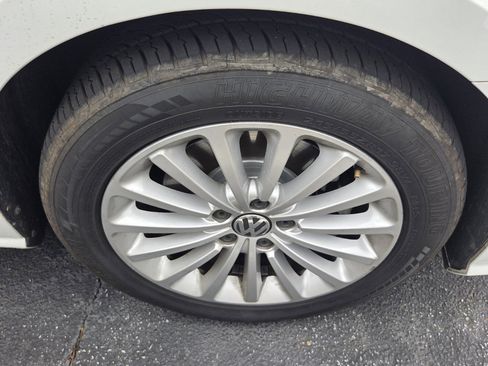 Used 2016 Volkswagen Passat 1.8T SE image 4