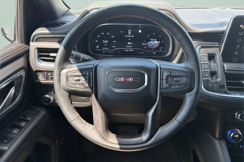 Used 2023 GMC Yukon AT4 w/ AT4 Premium Package AWD/4WD image 13