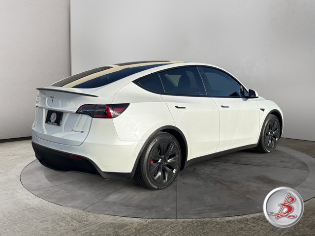 Used 2022 Tesla Model Y Performance AWD/4WD image 7