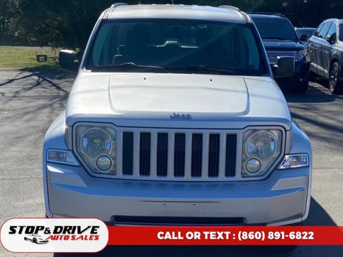Used 2008 Jeep Liberty Sport image 8
