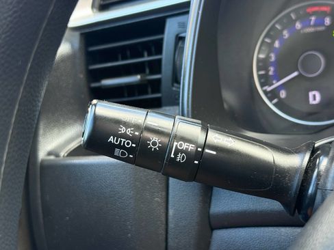 Used 2016 Honda Fit EX image 43