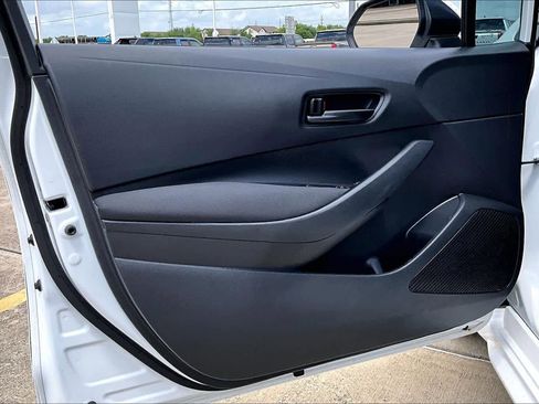 Used 2024 Toyota Corolla LE image 21