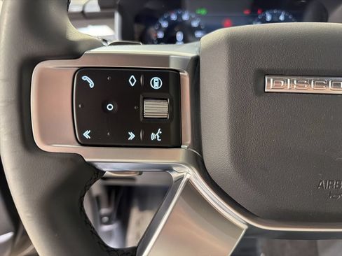 Certified 2025 Land Rover Discovery Dynamic SE AWD/4WD image 12