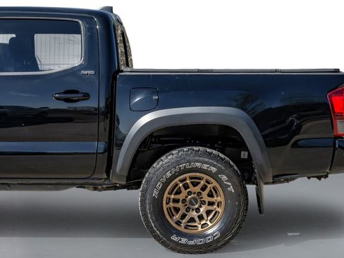 Used 2023 Toyota Tacoma SR5 w/ Trail Edition image 11