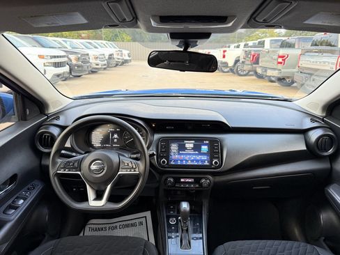 Used 2022 Nissan Kicks SV FWD image 17