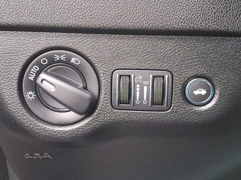 Used 2021 Dodge Charger SXT w/ Leather Interior Group image 25