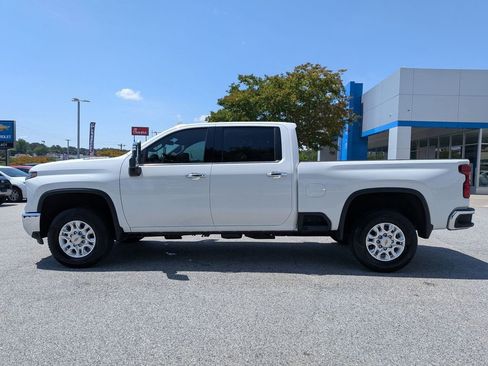 Used 2024 Chevrolet Silverado 2500 LTZ AWD/4WD image 5