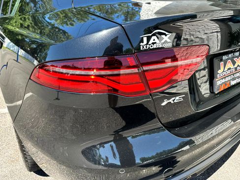 Used 2020 Jaguar XE S image 15