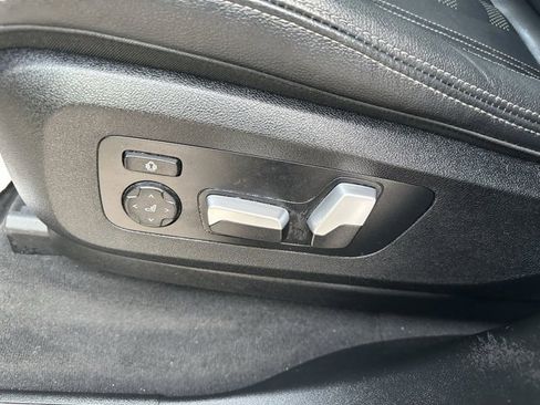 Used 2022 BMW X5 xDrive40i w/ Premium Package image 30