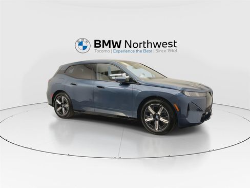 New 2026 BMW iX xDrive45 image 6