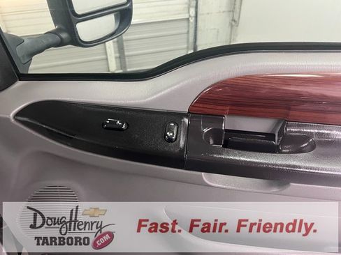 Used 2006 Ford F250 Lariat image 34