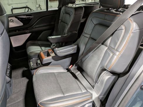 Certified 2025 Lincoln Aviator Black Label image 26