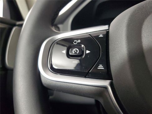 Certified 2025 Volvo XC60 B5 Ultra AWD/4WD image 25