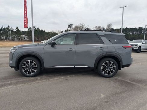 New 2026 Nissan Pathfinder Platinum FWD image 6